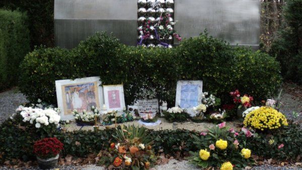 ТРАГОВИМА ДЕЧЈЕ КРВИ У НДХ: Међу предложеним трасама ђачких екскурзија и места страдања жртава усташа ТРАГОВИМА ДЕЧЈЕ КРВИ У НДХ: Међу предложеним трасама ђачких екскурзија и места страдања жртава усташа