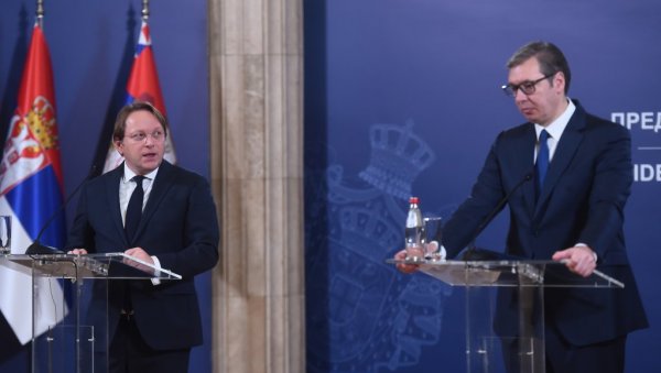 УРАДИЋУ СВЕ ШТО ТРЕБА ДА БИ СЕ ЧУО ГЛАС СРБА: У недељи за нама, јасна порука председника - Србија ће победити! УРАДИЋУ СВЕ ШТО ТРЕБА ДА БИ СЕ ЧУО ГЛАС СРБА: У недељи за нама, јасна порука председника - Србија ће победити!