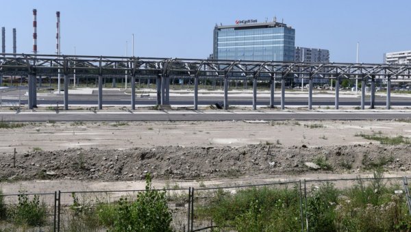 ПРОЛОНГИРАН КРАЈ ИЗГРАДЊЕ ЧВОРИШТА У НОВОБЕОГРАДСКОМ БЛОКУ 42: Аутобуска станица готова за два месеца ПРОЛОНГИРАН КРАЈ ИЗГРАДЊЕ ЧВОРИШТА У НОВОБЕОГРАДСКОМ БЛОКУ 42: Аутобуска станица готова за два месеца