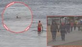 DA SE SMRZNEŠ: Neverovatna scena na Adi Ciganliji - muškarac usred decembra otišao na KUPANJE (FOTO) DA SE SMRZNEŠ: Neverovatna scena na Adi Ciganliji - muškarac usred decembra otišao na KUPANJE (FOTO)