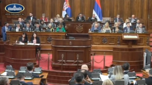 ЗАВРШЕНА ДАНАШЊА РАСПРАВА О БУЏЕТУ: Министар Мали објашњавао Грбовићу математику - Изгледа и ја добих Нобелову награду ЗАВРШЕНА ДАНАШЊА РАСПРАВА О БУЏЕТУ: Министар Мали објашњавао Грбовићу математику - Изгледа и ја добих Нобелову награду