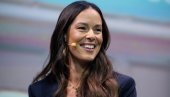 ANA IVANOVIĆ PODELILA RECEPT: Evo šta se nalazi na njenom stolu i kako se sprema (VIDEO) ANA IVANOVIĆ PODELILA RECEPT: Evo šta se nalazi na njenom stolu i kako se sprema (VIDEO)
