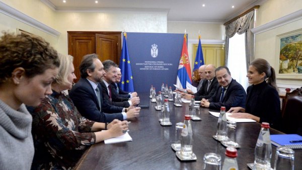ДАЧИЋ РАЗГОВАРАО СА ЛАЈЧАКОМ: Србија је конструктиван партнер у дијалогу ДАЧИЋ РАЗГОВАРАО СА ЛАЈЧАКОМ: Србија је конструктиван партнер у дијалогу