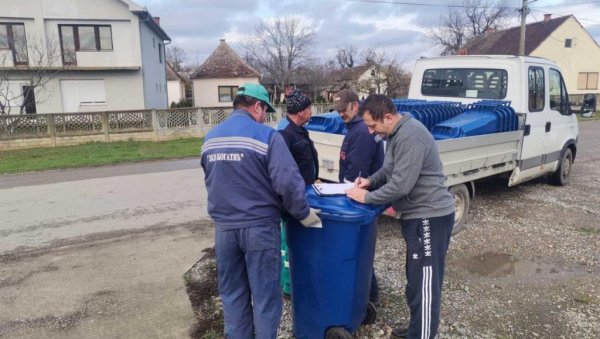 ЕКОЛОШКИ, У ЗНАКУ РЕЦИКЛАЖЕ: У Богатићу почела подела специјалних канти за отпад ЕКОЛОШКИ, У ЗНАКУ РЕЦИКЛАЖЕ: У Богатићу почела подела специјалних канти за отпад
