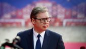 ВУЧИЋ У ТИРАНИ: Председник са највишим званичницима ЕУ и домаћином; обратио се медијима (ВИДЕО) ВУЧИЋ У ТИРАНИ: Председник са највишим званичницима ЕУ и домаћином; обратио се медијима (ВИДЕО)