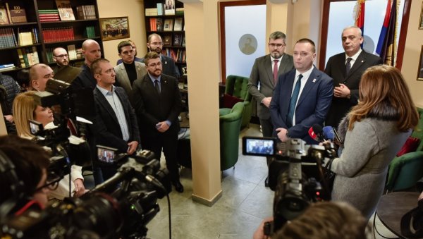 ВРАЋЕНА ТРАДИЦИЈА СРПСКЕ ЧИТАОНИЦЕ: Фондација Светозар Милетић добила свој огранак и у Суботици ВРАЋЕНА ТРАДИЦИЈА СРПСКЕ ЧИТАОНИЦЕ: Фондација Светозар Милетић добила свој огранак и у Суботици