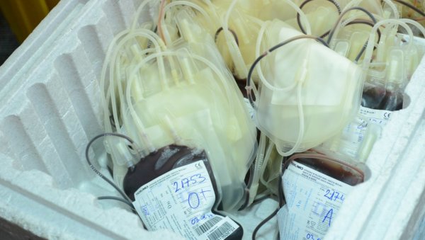 ПОЛОЖИЛИ ИСПИТ - ХУМАНОСТИ: Масован одзив студената на акцији добровољног давалаштва крви у Врњачкој Бањи ПОЛОЖИЛИ ИСПИТ - ХУМАНОСТИ: Масован одзив студената на акцији добровољног давалаштва крви у Врњачкој Бањи