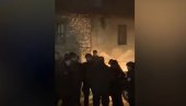 КУРТИЈЕВ ХАРАЧ У ВЕЛИКОЈ ХОЧИ: РОСУ специјалци заплењују вино од српског виноградара (ВИДЕО) КУРТИЈЕВ ХАРАЧ У ВЕЛИКОЈ ХОЧИ: РОСУ специјалци заплењују вино од српског виноградара (ВИДЕО)