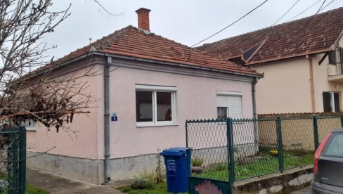 UMESTO SVADBE SPREMAJU SAHRANU: Tuga u Čačku za poginulim Mihajlom (26) UMESTO SVADBE SPREMAJU SAHRANU: Tuga u Čačku za poginulim Mihajlom (26)