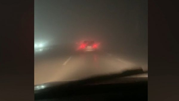 ВОЗАЧИ, ОПРЕЗ: У овим деловима је вечерас могућа појава магле и сумаглице ВОЗАЧИ, ОПРЕЗ: У овим деловима је вечерас могућа појава магле и сумаглице