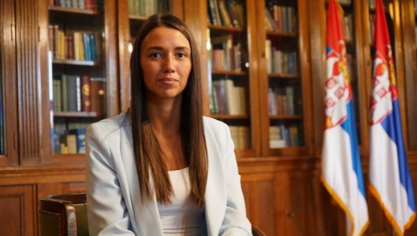 ЂУРИЋ ОДГОВОРИЛА АЛЕКСИЋУ: Лицемерје ти је, очигледно, друго име ЂУРИЋ ОДГОВОРИЛА АЛЕКСИЋУ: Лицемерје ти је, очигледно, друго име