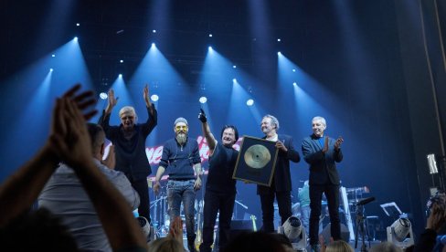 SPEKTAKULARNI KONCERT U BEOGRADU: Generacija 5 obeležila 45 godina karijere (FOTO) SPEKTAKULARNI KONCERT U BEOGRADU: Generacija 5 obeležila 45 godina karijere (FOTO)