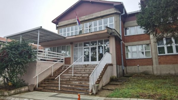 НОВИ ДЕТАЉИ ОПТУЖБИ ЗА СТРАВИЧНО ЗЛОСТАВЉАЊЕ: Психијатри утврђују да ли је дечак био силован у интернату Специјалне школе Бубањ НОВИ ДЕТАЉИ ОПТУЖБИ ЗА СТРАВИЧНО ЗЛОСТАВЉАЊЕ: Психијатри утврђују да ли је дечак био силован у интернату Специјалне школе Бубањ