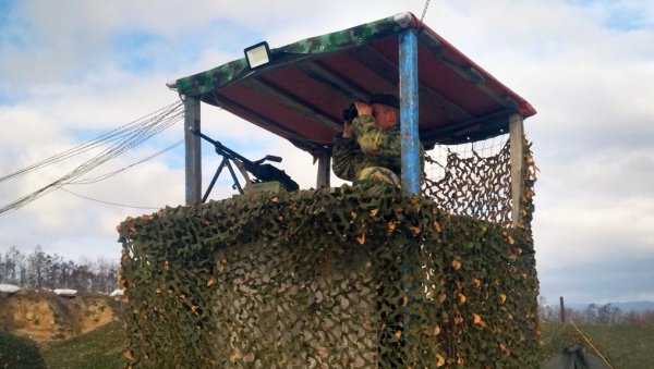 РЕЗЕРВНИ ОФИЦИР ИЗ БОСИЛЕГРАДА РАДИО ЗА БУГАРЕ: Достављао податке о броју војника у Врању, стању у јединицима, кадровској шеми... РЕЗЕРВНИ ОФИЦИР ИЗ БОСИЛЕГРАДА РАДИО ЗА БУГАРЕ: Достављао податке о броју војника у Врању, стању у јединицима, кадровској шеми...