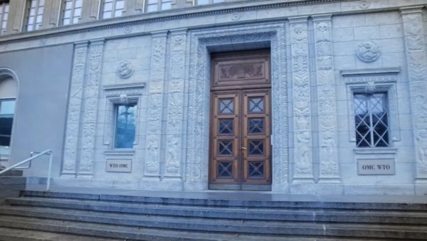 КИНА СЕ НАДА ДА ЋЕ САД ИСПРАВИТИ СВОЈЕ ПОНАШАЊЕ: Позвали Америку да поштују одлуку о царинама на увоз челика и алуминијума КИНА СЕ НАДА ДА ЋЕ САД ИСПРАВИТИ СВОЈЕ ПОНАШАЊЕ: Позвали Америку да поштују одлуку о царинама на увоз челика и алуминијума