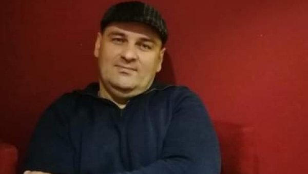 СРБИН КОГ СУ АЛБАНСКИ ТЕРОРИСТИ ХТЕЛИ ДА ПОШАЉУ У ЖУТУ КУЋУ: Остао сам тада без шест зуба, изубијан и изрезан ножевима по моме телу СРБИН КОГ СУ АЛБАНСКИ ТЕРОРИСТИ ХТЕЛИ ДА ПОШАЉУ У ЖУТУ КУЋУ: Остао сам тада без шест зуба, изубијан и изрезан ножевима по моме телу