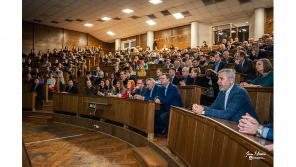 ЈУБИЛЕЈ ВРЕДАН ПАЖЊЕ: Шумарски факулете обележио 102. рођендан ЈУБИЛЕЈ ВРЕДАН ПАЖЊЕ: Шумарски факулете обележио 102. рођендан
