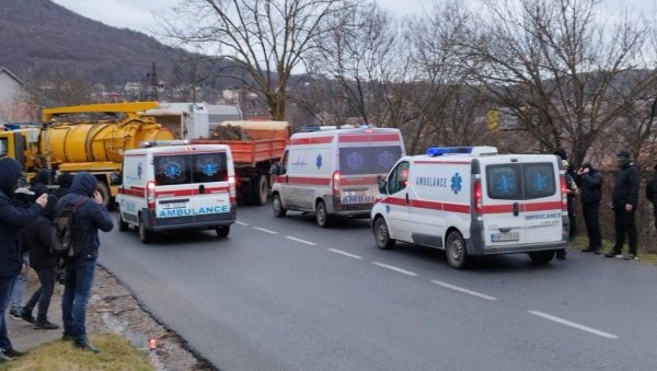 СИТУАЦИЈА ЈЕ ТЕШКА ЗА НАС Вучић: Боље 1.000 дана разговора, него један дан ратовања СИТУАЦИЈА ЈЕ ТЕШКА ЗА НАС Вучић: Боље 1.000 дана разговора, него један дан ратовања