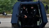 КУРТИЈЕВА ПОЛИЦИЈА МАЛТРЕТИРА НАРОД: Хитна помоћ не може до Бањске КУРТИЈЕВА ПОЛИЦИЈА МАЛТРЕТИРА НАРОД: Хитна помоћ не може до Бањске
