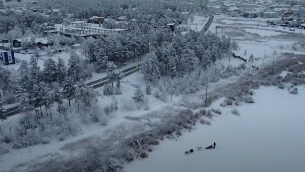 ТРКА НА СКОРО -50 СТЕПЕНИ: Одржан ледени маратон у Сибиру (ВИДЕО) ТРКА НА СКОРО -50 СТЕПЕНИ: Одржан ледени маратон у Сибиру (ВИДЕО)