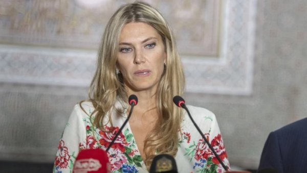 ЕВА КАИЛИ СВЕ ПРИЗНАЛА: Оцу дала задатак да сакрије кофер са стотине хиљада евра ЕВА КАИЛИ СВЕ ПРИЗНАЛА: Оцу дала задатак да сакрије кофер са стотине хиљада евра
