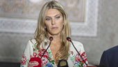 ЕВА КАИЛИ СВЕ ПРИЗНАЛА: Оцу дала задатак да сакрије кофер са стотине хиљада евра ЕВА КАИЛИ СВЕ ПРИЗНАЛА: Оцу дала задатак да сакрије кофер са стотине хиљада евра