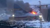 BUKNUO POŽAR U TRŽNOM CENTRU: Urušava se krov, povređena jedna osoba (VIDEO) BUKNUO POŽAR U TRŽNOM CENTRU: Urušava se krov, povređena jedna osoba (VIDEO)