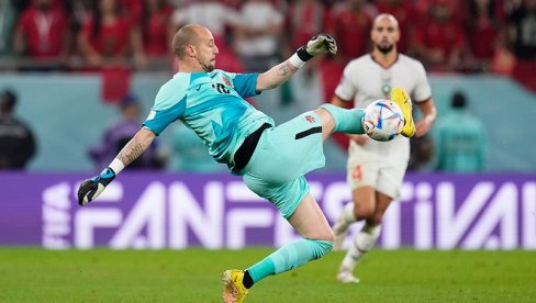 KANDIDAT ZA PUŠKAŠA! Ronaldo postigao gol karijere, Borjan gledao u neverici (VIDEO) KANDIDAT ZA PUŠKAŠA! Ronaldo postigao gol karijere, Borjan gledao u neverici (VIDEO)