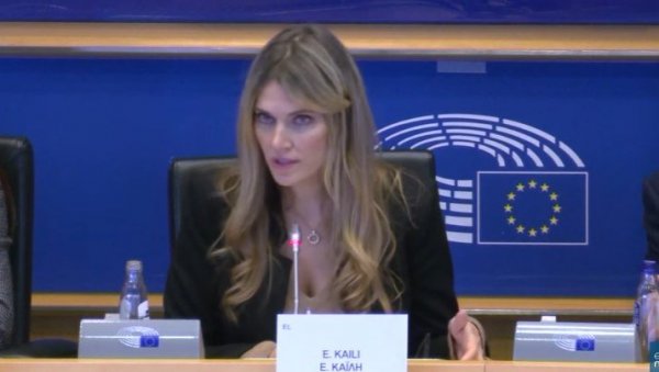 ЕВА КАИЛИ ОДБАЦУЈЕ ОПТУЖБЕ: Тврди да нема никакве везе са корупцијом ЕВА КАИЛИ ОДБАЦУЈЕ ОПТУЖБЕ: Тврди да нема никакве везе са корупцијом