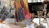 ETNOLOG OTKRIVA: Evo da li žena može da preuzme slavu - ova pravila nalaže crkva ETNOLOG OTKRIVA: Evo da li žena može da preuzme slavu - ova pravila nalaže crkva