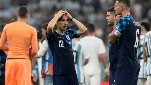 LUKA MODRIĆ UPLAKAN NAPUSTIO TEREN: Argentinski fudbaler nakon meča učinio nešto neverovatno