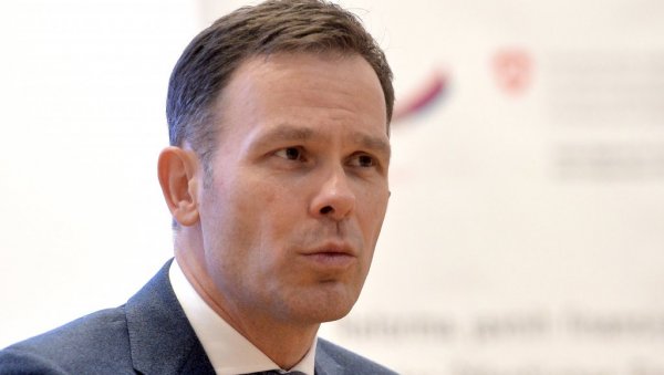 МИНИСТАР МАЛИ ПОРУЧИО ИЗ БАКУА: Србија у 2023. улази са стабилним јавним финансијама МИНИСТАР МАЛИ ПОРУЧИО ИЗ БАКУА: Србија у 2023. улази са стабилним јавним финансијама