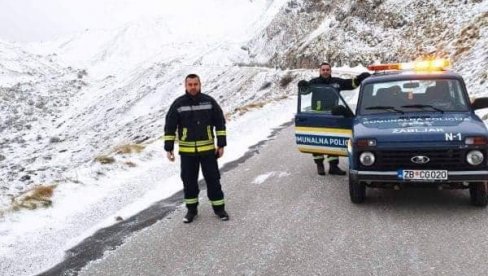 SPASENE NEMICE: Gorska služba spasavanja evakuisala planinarke zaglavljene na Durmitoru SPASENE NEMICE: Gorska služba spasavanja evakuisala planinarke zaglavljene na Durmitoru