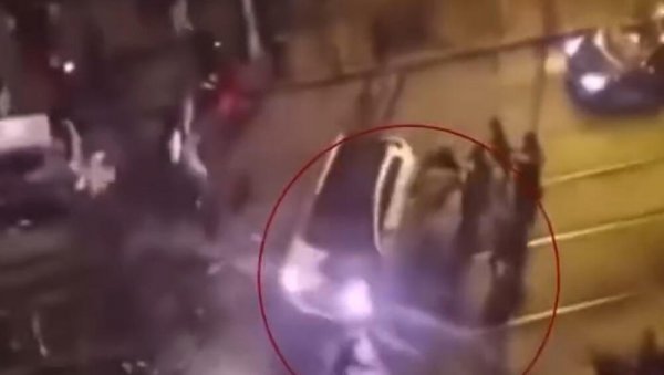 УЗНЕМИРУЈУЋЕ: Појавио се снимак који показује како је убијен дечак у навијачком рату (ВИДЕО) УЗНЕМИРУЈУЋЕ: Појавио се снимак који показује како је убијен дечак у навијачком рату (ВИДЕО)