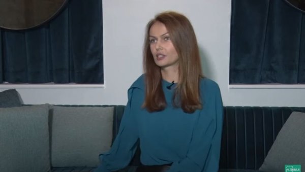 ОТВОРИЛА ДУШУ О НАЈТЕЖИМ МОМЕНТИМА: Потресна исповест водитељке Практичне жене - Пред камерама је насмејана, а приватно јој се свет руши ОТВОРИЛА ДУШУ О НАЈТЕЖИМ МОМЕНТИМА: Потресна исповест водитељке Практичне жене - Пред камерама је насмејана, а приватно јој се свет руши