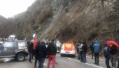 ХАОС У ЦРНОЈ ГОРИ: Патриоте блокирале магистралу Мојковац-Колашин ХАОС У ЦРНОЈ ГОРИ: Патриоте блокирале магистралу Мојковац-Колашин