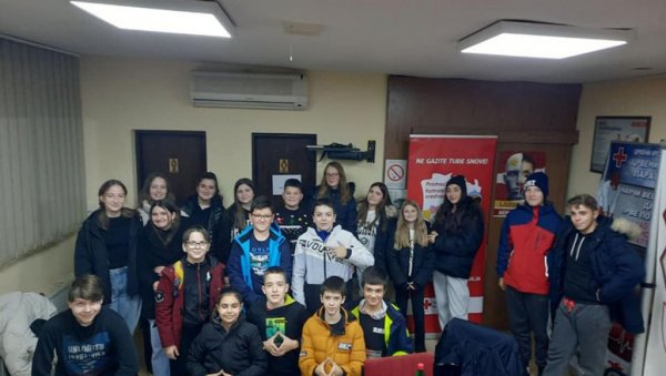 МЛАДОСТ ЈЕ “ДУША“ ЦРВЕНОГ КРСТА: У Параћину одржана годишња Скупштина волонтера, подмлатка и омладине ЦК МЛАДОСТ ЈЕ “ДУША“ ЦРВЕНОГ КРСТА: У Параћину одржана годишња Скупштина волонтера, подмлатка и омладине ЦК
