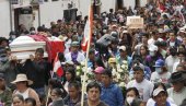 СИТУАЦИЈА У ПЕРУУ СВЕ ГОРА: Расте број жртава сукоба демонстраната и полиције СИТУАЦИЈА У ПЕРУУ СВЕ ГОРА: Расте број жртава сукоба демонстраната и полиције