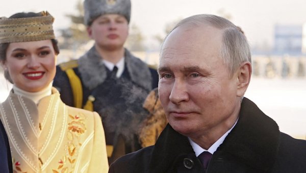 БЕЛОРУСИЈА ЈЕ НАШ САВЕЗНИК Путинова порука из Минска БЕЛОРУСИЈА ЈЕ НАШ САВЕЗНИК Путинова порука из Минска
