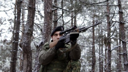 KAKO IZGLEDA OBUKA U JEDINICAMA VOJNE POLICIJE? Opremljeni savremenim sredstvima i naoružanjem domaće i strane proizvodnje (FOTO) KAKO IZGLEDA OBUKA U JEDINICAMA VOJNE POLICIJE? Opremljeni savremenim sredstvima i naoružanjem domaće i strane proizvodnje (FOTO)