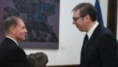 ПРЕДСЕДНИК ДАНАС СА КОМАНДАНТОМ НАТО-а: Вучић ће угостити адмирала Стјуарта Манча ПРЕДСЕДНИК ДАНАС СА КОМАНДАНТОМ НАТО-а: Вучић ће угостити адмирала Стјуарта Манча