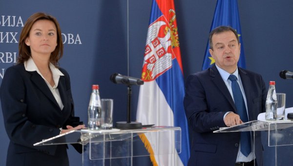 СПОРАЗУМ ДА СЕ ПРИМЕНИ: Бриселски документ је кључан СПОРАЗУМ ДА СЕ ПРИМЕНИ: Бриселски документ је кључан