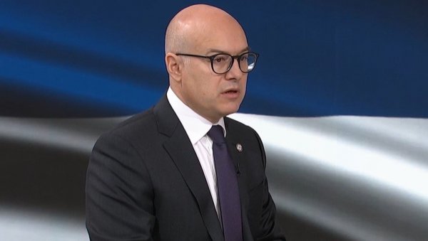 ВУЧЕВИЋ: Ако Курти крене на барикаде, то је пут у лошем правцу ВУЧЕВИЋ: Ако Курти крене на барикаде, то је пут у лошем правцу