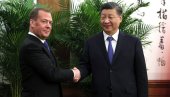 MEDVEDEV DONEO SI ĐINPINGU PUTINOVU PORUKU: Važna poseta Kini, objavljeno šta je poručio ruski predsednik