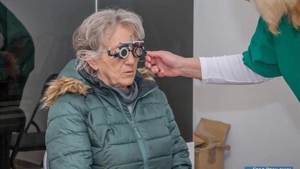 БЕСПЛАТНИ ОЧНИ ПРЕГЛЕДИ: Пројекат Лакше до бољег вида наставља се у Зрењанину (ФОТО) БЕСПЛАТНИ ОЧНИ ПРЕГЛЕДИ: Пројекат Лакше до бољег вида наставља се у Зрењанину (ФОТО)