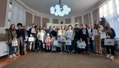 ТРАДИЦИЈА СПОРТСКОГ САВЕЗА: Уручене награде најбољим спортистима Лесковца ТРАДИЦИЈА СПОРТСКОГ САВЕЗА: Уручене награде најбољим спортистима Лесковца