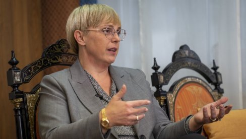 PREDSEDNICA SLOVENIJE: Obišla najugroženija područja u Koruškoj PREDSEDNICA SLOVENIJE: Obišla najugroženija područja u Koruškoj