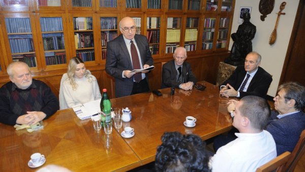 КАКО ЈЕ ЖИВЕО, ТАКО ЈЕ И ПИСАО: У Српској књижевној задрузи одржана комеморација великом писцу и академику Миловану Данојлићу КАКО ЈЕ ЖИВЕО, ТАКО ЈЕ И ПИСАО: У Српској књижевној задрузи одржана комеморација великом писцу и академику Миловану Данојлићу