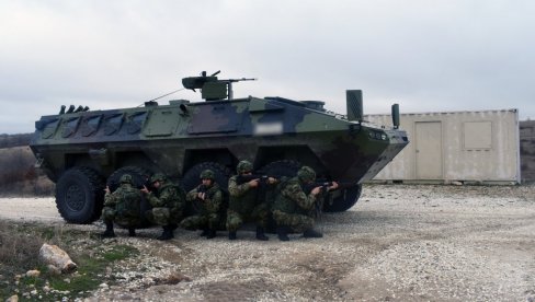 LAZAR 3 U AKCIJI: Kako izgleda obuka pripadnika roda pešadije (FOTO) LAZAR 3 U AKCIJI: Kako izgleda obuka pripadnika roda pešadije (FOTO)