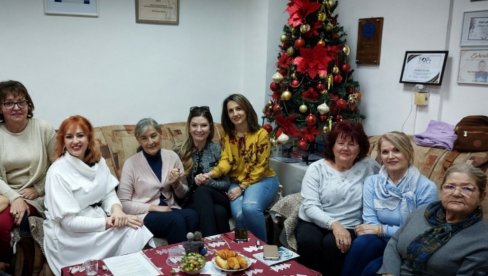 HUMAN GEST: Umesto Novogodišnjeg šampanjca, novac Narodnoj kuhinji u Baru HUMAN GEST: Umesto Novogodišnjeg šampanjca, novac Narodnoj kuhinji u Baru